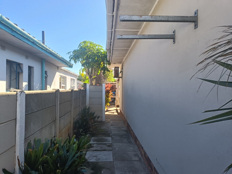 4 Bedroom Property for Sale in Belmont Park Western Cape